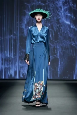 Ketukangan Skirt Ma Mian Bersulam Yixian